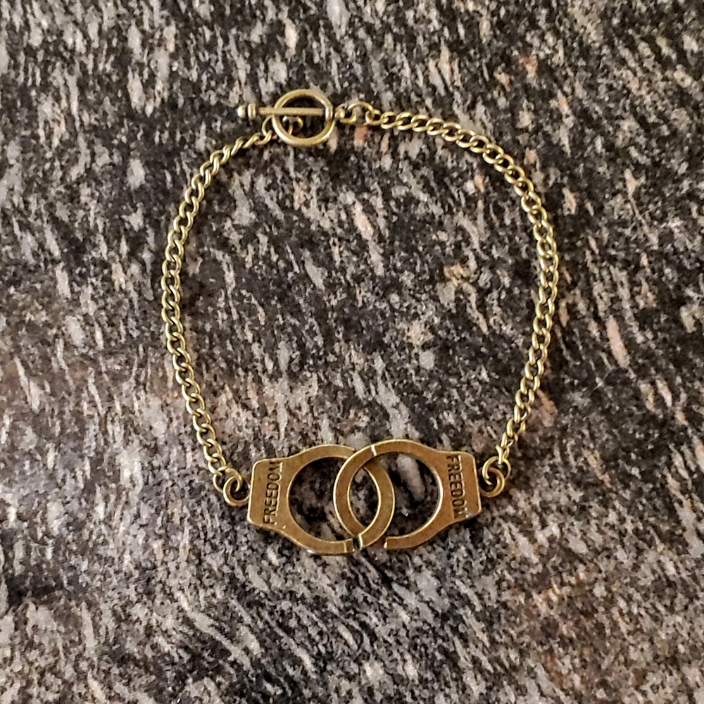 Handcuff bracletes